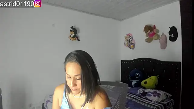 astrid sexy1 online show from 11/05/25, 12:58