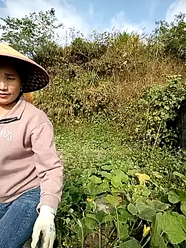 min nyny online show from 12/02/25, 01:39