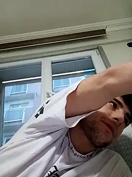 yasinesra757  online show from 04/06/26, 04:41