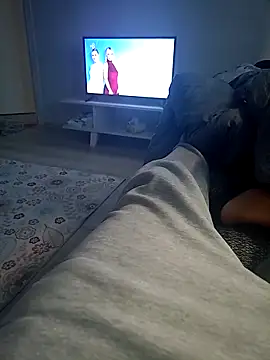 Snapshot of yasinesra757_ chatting on 10/30/25, 02:14 yasinesra757  online show from 10/30/25, 02:14