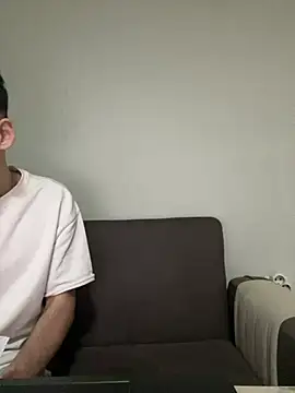 yasinesra757  online show from 01/13/26, 04:49