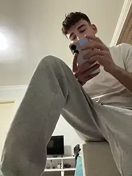 yasinesra757  online show from 12/23/25, 03:17