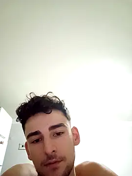 yasinesra757  online show from 12/17/25, 03:50