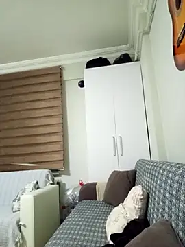 yasinesra757  online show from 03/16/26, 11:18