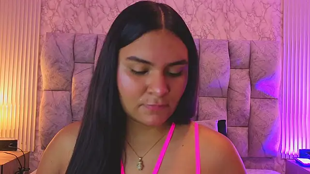 amarahanks1 online show from 11/14/25, 12:31