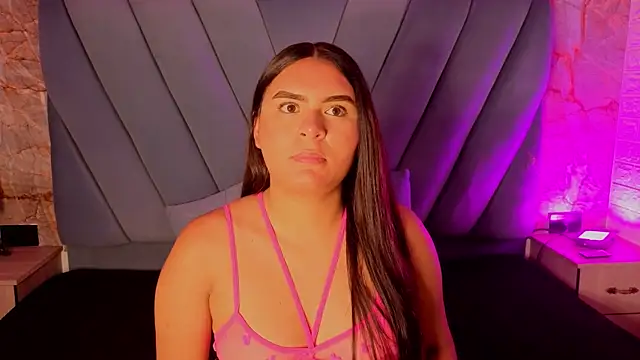 amarahanks1 online show from 11/06/25, 11:47