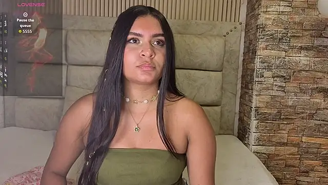 amarahanks1 online show from 12/14/25, 08:58