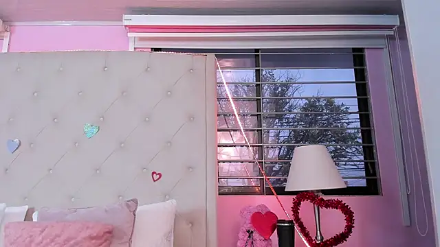 scarlett leblanc  online show from 02/12/26, 12:05