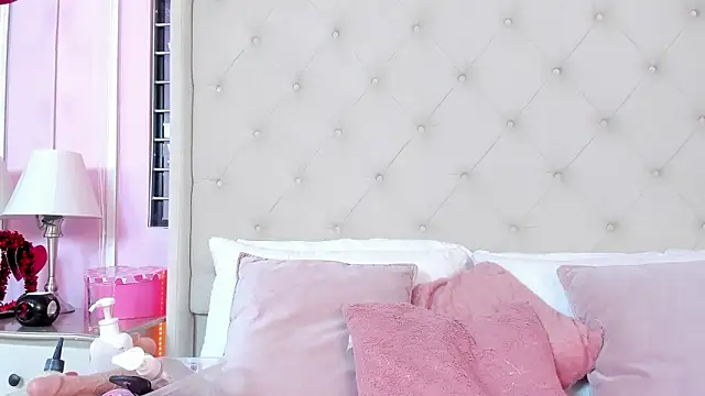 scarlett leblanc  online show from 03/23/26, 01:22