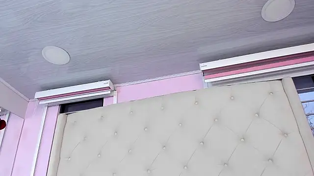 scarlett leblanc  online show from 03/12/26, 11:47