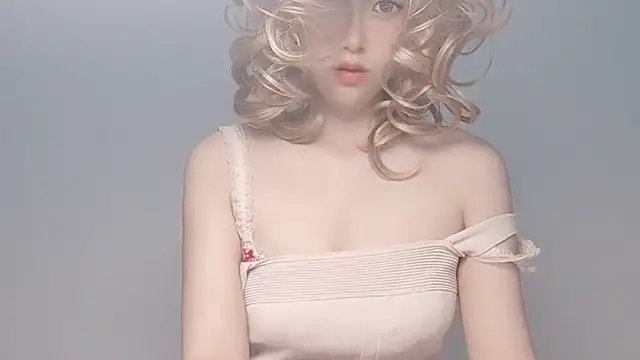 JuliaNoir online show from 05/11/26, 03:19