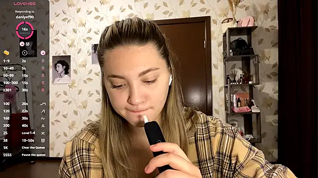 OrethaEredia online show from 11/28/25, 06:52