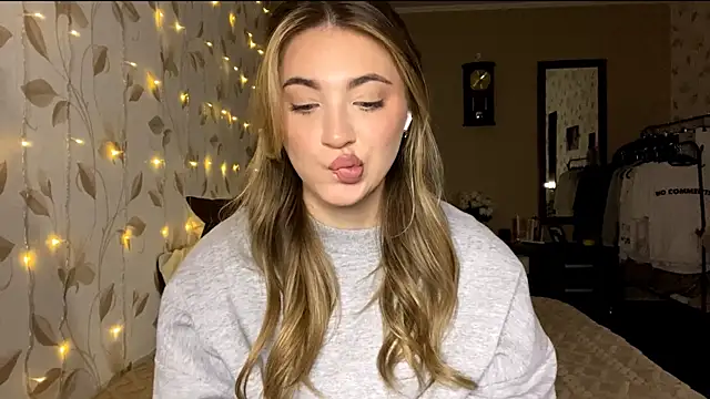 OrethaEredia online show from 12/21/25, 05:03