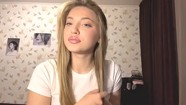 Snapshot of OrethaEredia chatting on 10/30/25, 04:26 OrethaEredia online show from 10/30/25, 04:26