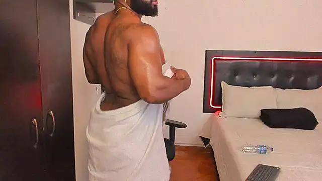 Joseph palaciios online show from 11/01/25, 01:23