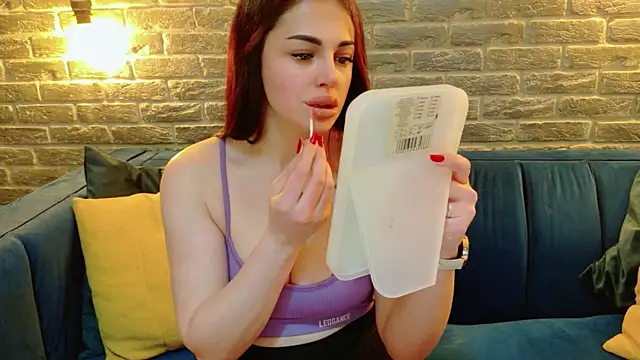 Snapshot of Di_Andra chatting on 01/11/26, 09:33 Di Andra online show from 01/11/26, 09:33