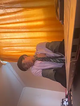 Itsllua21 online show from 10/30/25, 06:05