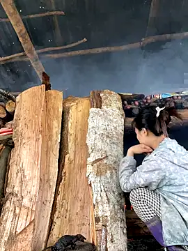 Snapshot of bardamtw chatting on 10/31/25, 03:25 bardamtw online show from 10/31/25, 03:25