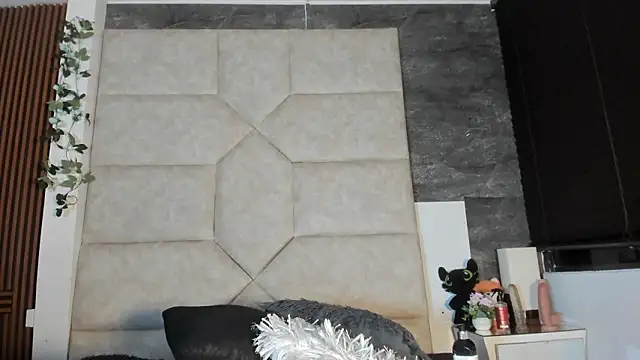 Liia Leens online show from 02/19/26, 04:09