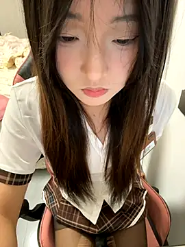 minnie566 online show from 12/04/25, 03:00