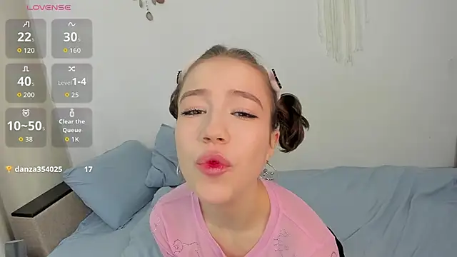 BermudaTrait online show from 11/18/25, 07:11