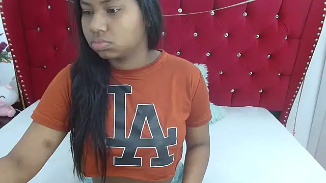 valentinavega18x online show from 04/28/26, 07:46
