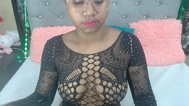 Snapshot of valentinavega18x chatting on 02/20/26, 04:09 valentinavega18x online show from 02/20/26, 04:09