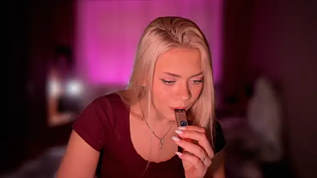 alisaoceaneeyes online show from 10/31/25, 12:57