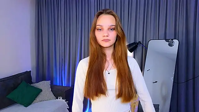 KarlaMagnett online show from 11/12/25, 03:38