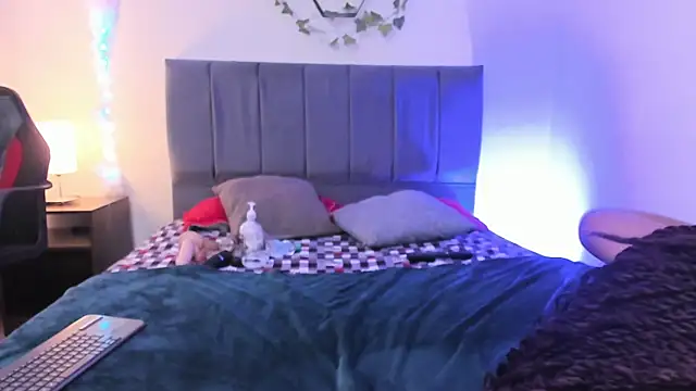 Lucerop  online show from 05/14/26, 03:36