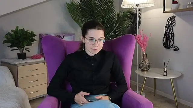 Snapshot of TalishaParadee chatting on 10/31/25, 11:51 TalishaParadee online show from 10/31/25, 11:51