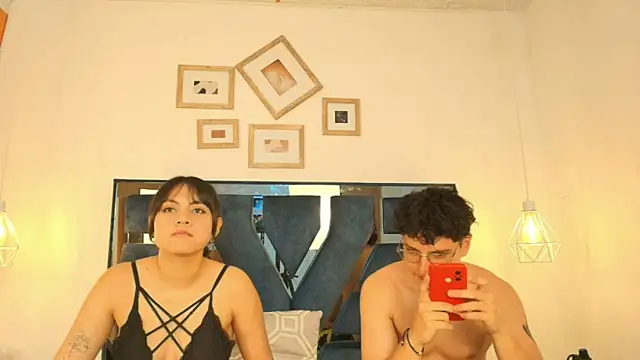 Zoe And Dylan  online show from 11/19/25, 12:27