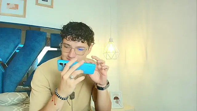 Zoe And Dylan  online show from 03/24/26, 12:16