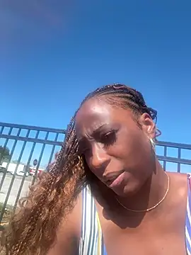 MadameMuse online show from 04/17/26, 02:31