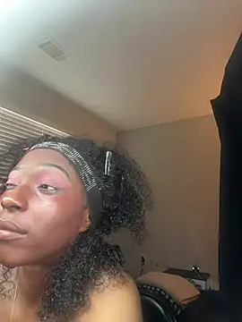 MadameMuse online show from 03/19/26, 03:45