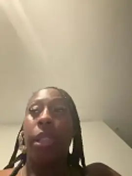 MadameMuse online show from 05/23/26, 04:22