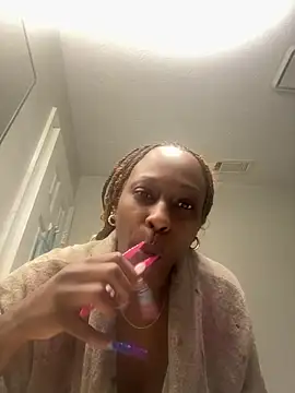 MadameMuse online show from 04/07/26, 11:01