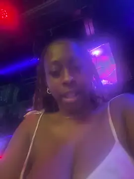 MadameMuse online show from 04/16/26, 04:52