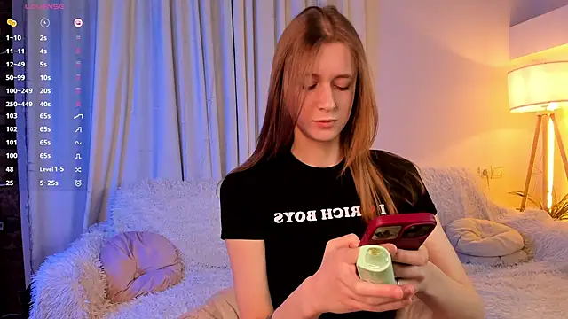 SweetVee online show from 04/02/26, 06:42