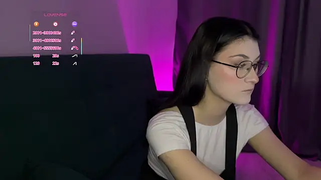 LinnaFairy online show from 11/24/25, 09:42