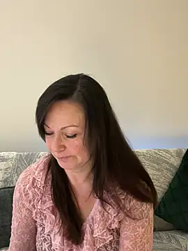 HotLdyllic online show from 03/06/26, 05:30