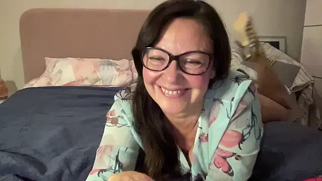 HotLdyllic online show from 11/12/25, 05:55