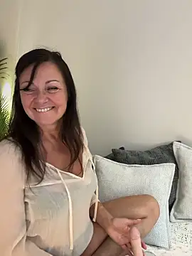 HotLdyllic online show from 04/09/26, 03:51