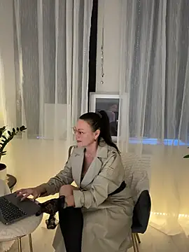 HotLdyllic online show from 01/13/26, 04:11