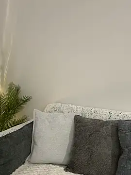 HotLdyllic online show from 04/19/26, 03:24