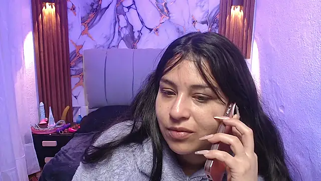 Snapshot of lehia_285 chatting on 11/12/25, 01:15 lehia 285 online show from 11/12/25, 01:15