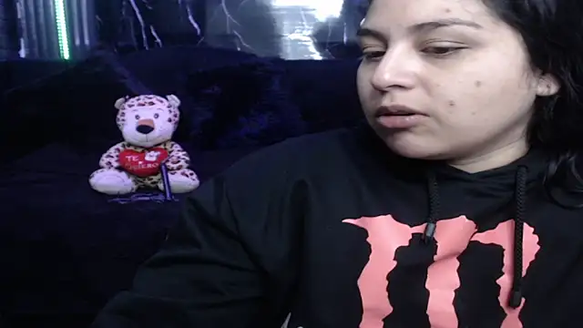 Snapshot of lehia_285 chatting on 04/06/26, 01:12 lehia 285 online show from 04/06/26, 01:12