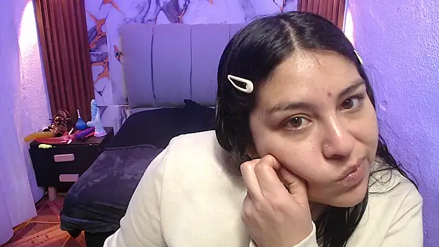 Snapshot of lehia_285 chatting on 11/21/25, 01:21 lehia 285 online show from 11/21/25, 01:21