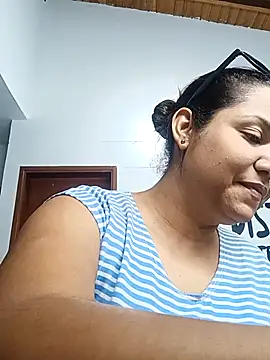 Samaraa Lee online show from 11/20/25, 11:33