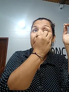 Samaraa Lee online show from 11/18/25, 11:35